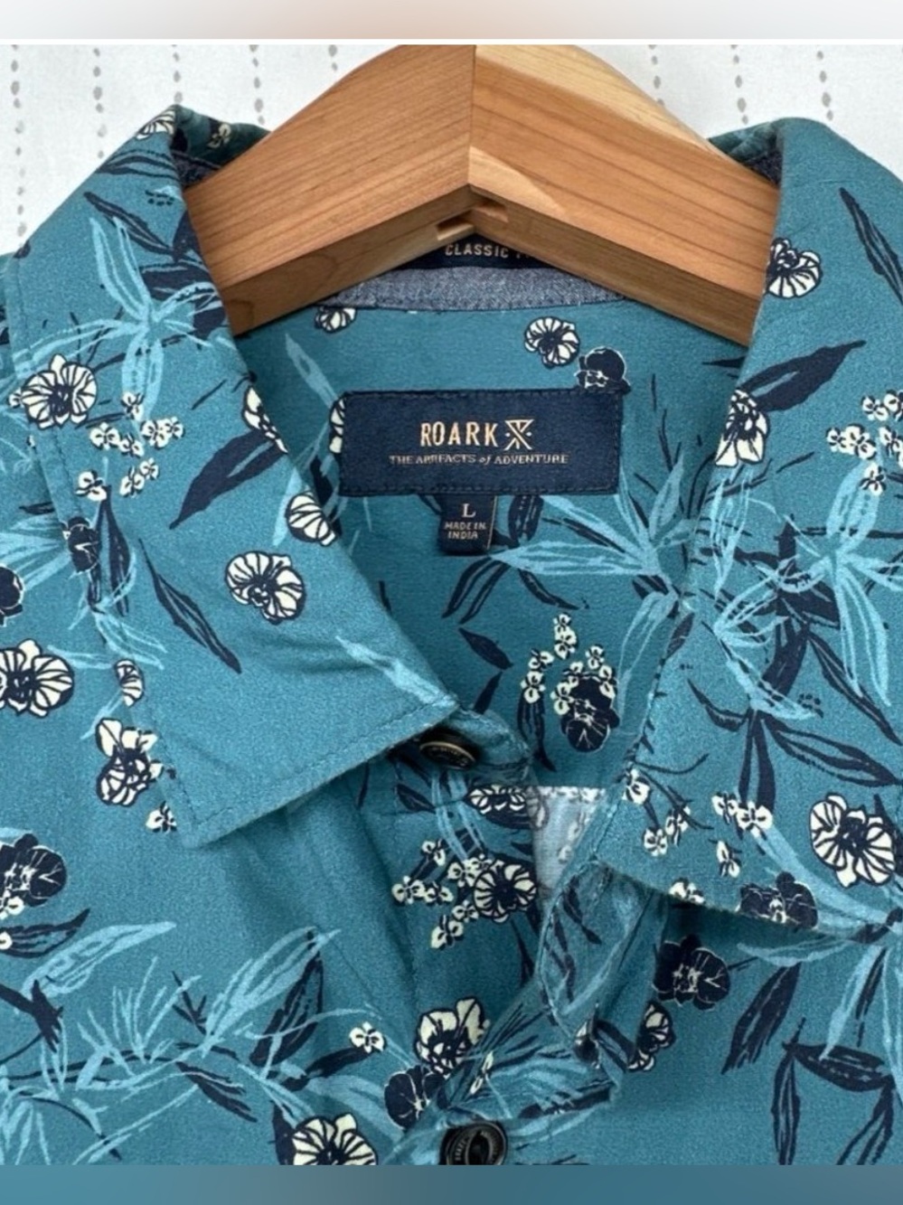 Roark Classic Fit Button Front Shirt Blue Tropical Short Sleeve Men’s Size Large - Picture 3 of 6